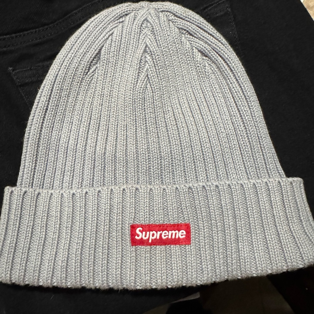 Supreme Box Logo Beanie Excellent condition